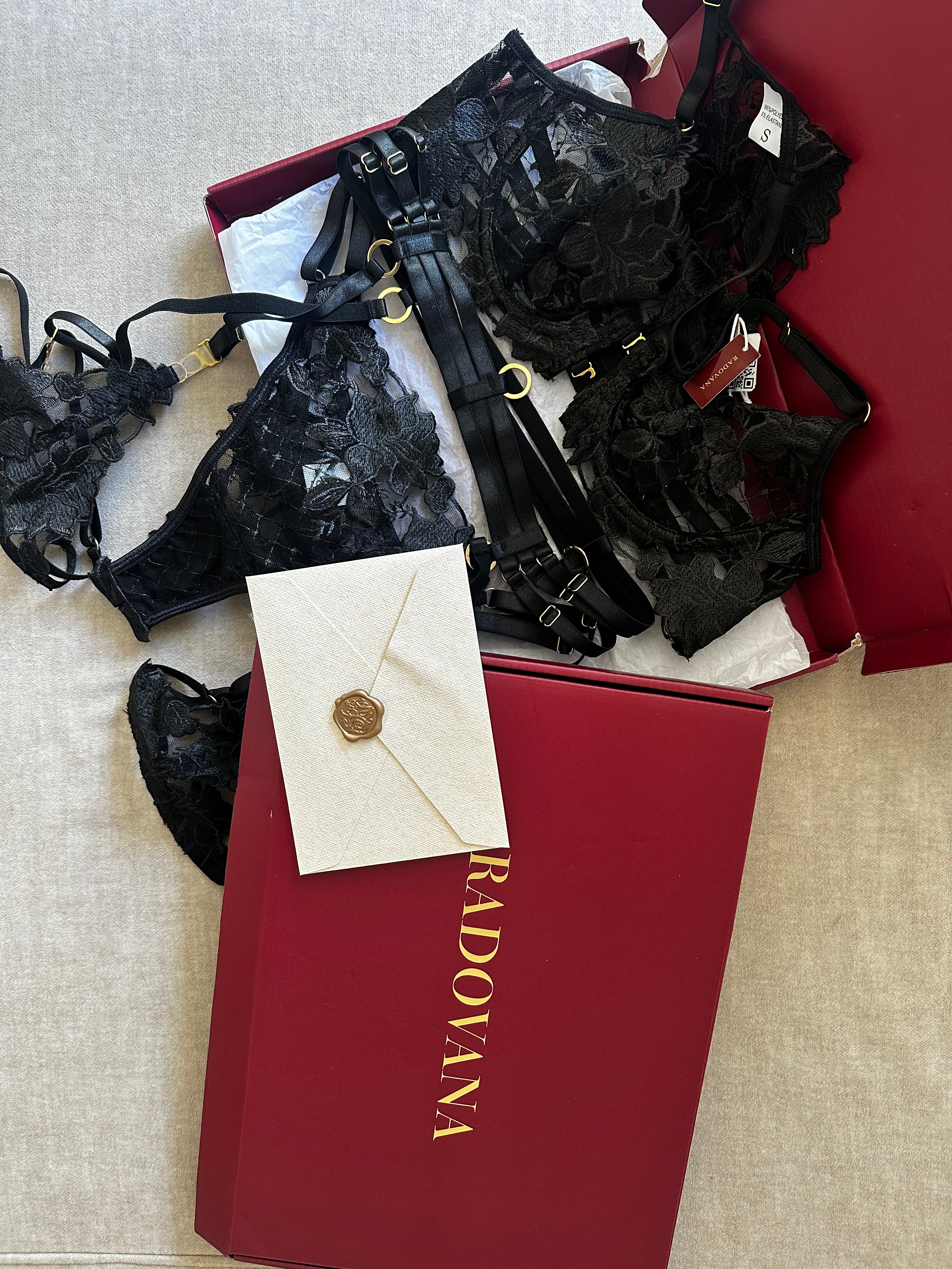 Amira EXCLUSIVE Dessous 